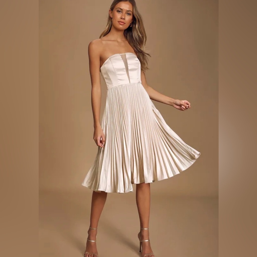 Lulus NWT Just Like A Movie Strapless Satin MIDI Dress
